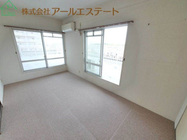ファミールハイツ加古川壱番館　　山陽電鉄「浜の宮駅」徒歩19分の洋室