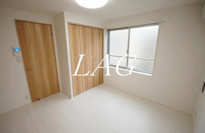 【居間・リビング】 | チェスナッツ戸越 | 洋室のお部屋です。