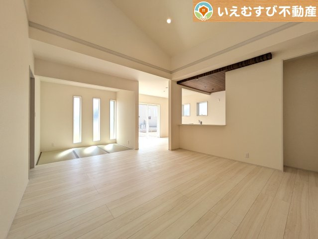 Livele Garden.S　深谷稲荷町北第3の居間・リビング|ご家族みんながゆったりくつろげるリビング
ゆとりの空間でくつろいだり遊んだり、家族の時間が楽しみですね♪