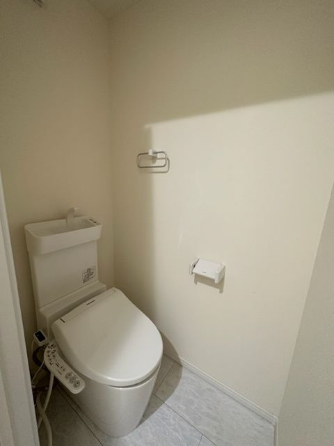 T.T.R南柏のトイレ|落ち着いた色調のトイレです
