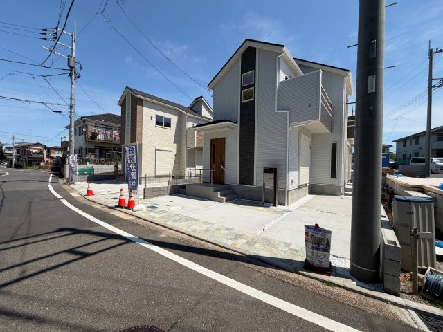 大規模分譲＜全22区画＞長期優良住宅／横浜市瀬谷区北新の前面道路含む現地写真|1号棟外観写真