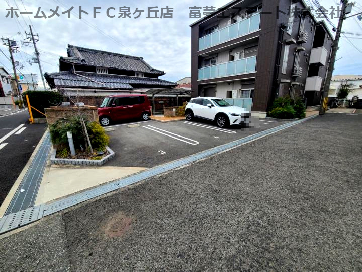 サニーヒルズ旭の駐車場