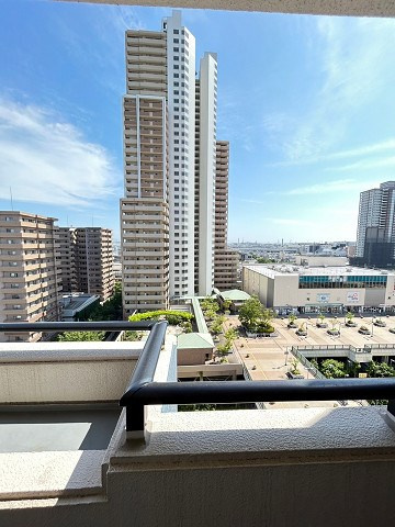 尼崎市昭和通２丁目の賃貸マンションのバルコニー