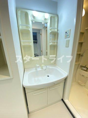 大阪市東淀川区東中島４丁目の賃貸マンションの洗面所