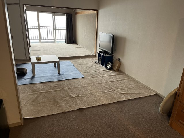 マンション南熱海の居間・リビング
