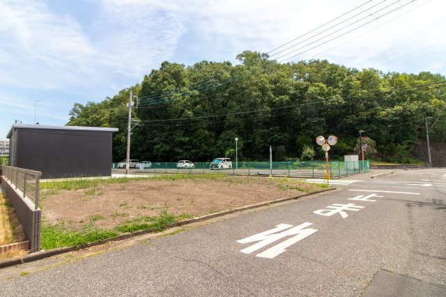 【前面道路含む現地写真】の画像