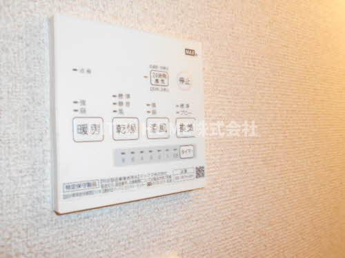 ルーエ・セイベエ荘Ａ，Ｂの洗面所|浴室乾燥設備が付いています◎