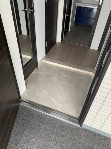 SKYCOURT D－iberte ASAKUSAの玄関