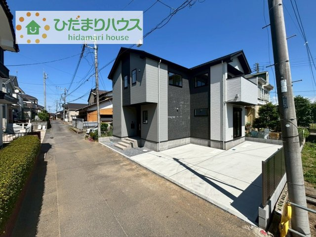 【外観】 | 守谷市本町10期　新築戸建 | 是非一度、ご家族そろってご内覧ください♪