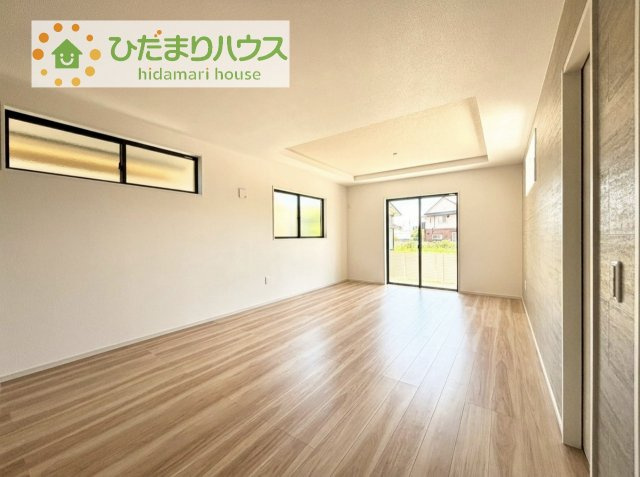 【居間・リビング】 | 守谷市本町10期　新築戸建 | お子様が元気に遊べる広々としたリビングです！