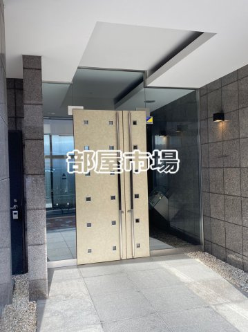 L-Flat鶯谷のエントランス