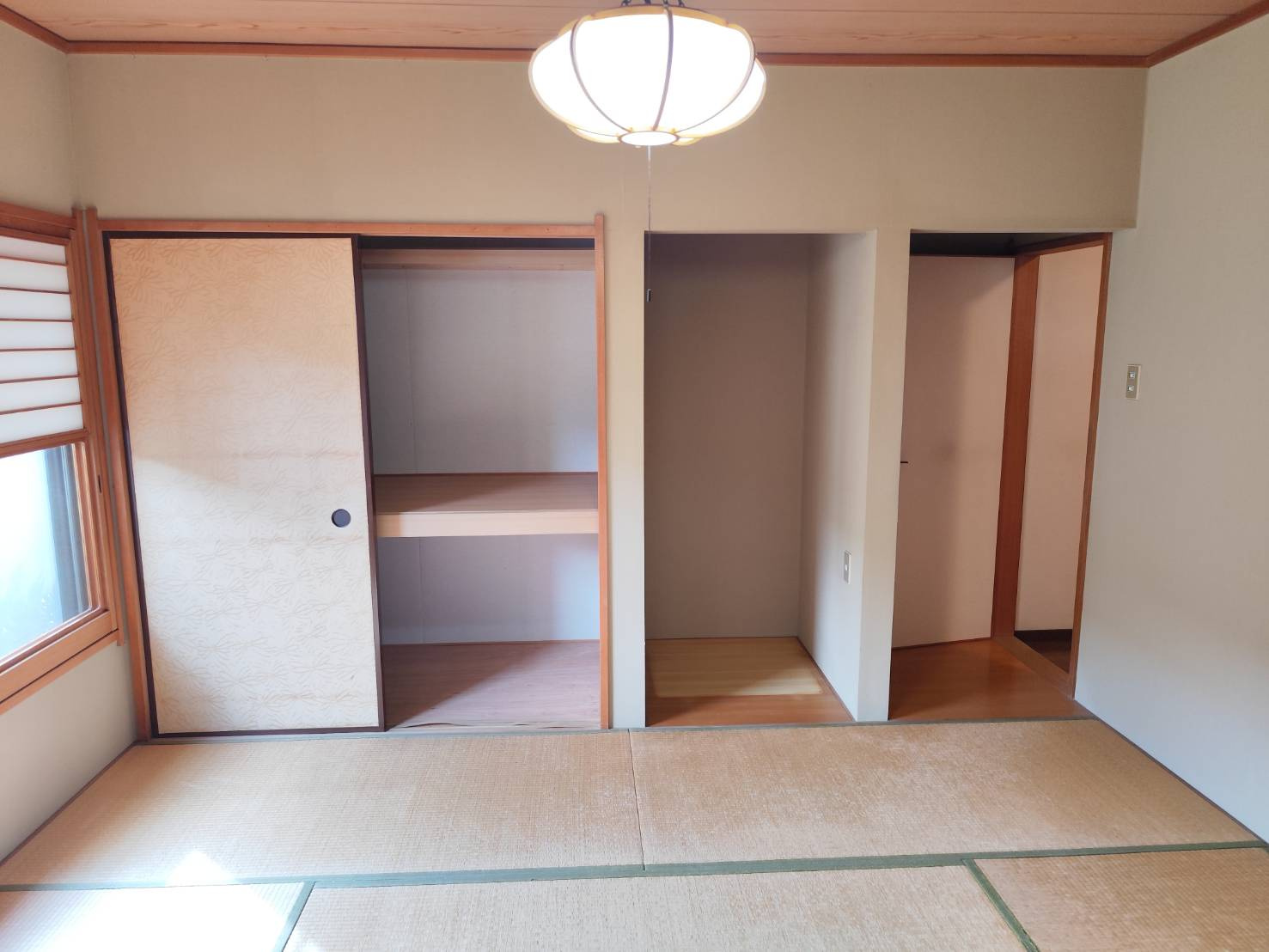 入間市久保稲荷3丁目（2世帯住宅）の収納|1階収納