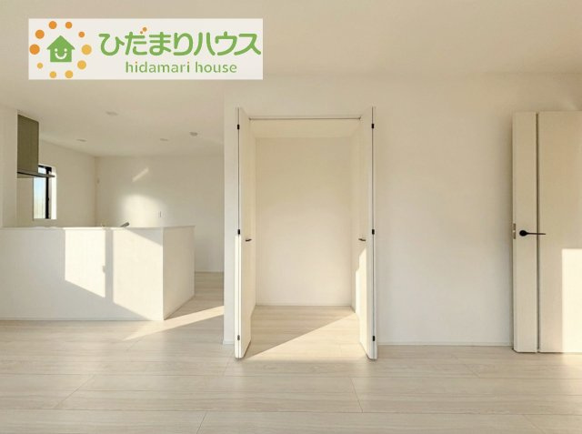 【収納】 | 牛久市神谷1丁目01期　新築戸建 | 掃除機や買い溜めしたい日用品をしまうのに便利です！