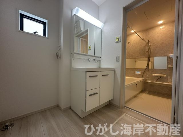 藤沢市鵠沼松が岡３丁目　　新築戸建　　全３棟の脱衣所|脱衣スペース