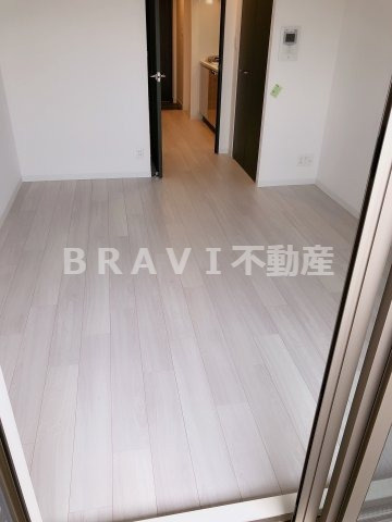 レシオス大阪城公園　BRAVI不動産の寝室|【レシオス大阪城公園】広くて明るい寝室