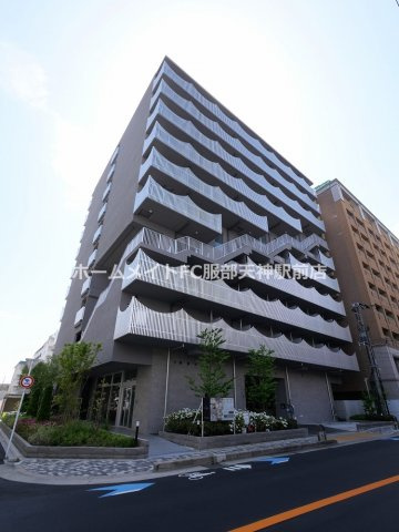 TOPAZ江坂の外観