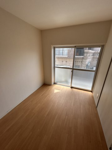 ベルク園田の居間・リビング