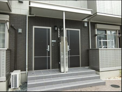【エントランス】 | クロワールAiHakone | ネット無料。エントランスです