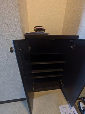 【玄関】 | エンゼルプラザ大津長等 | 収納もある玄関です