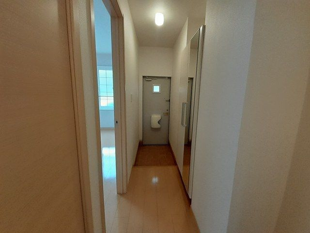 サンハイツ北六甲壱番館の玄関