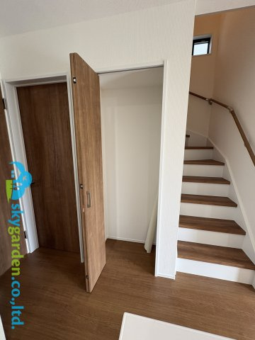 藤沢市本藤沢２丁目　新築戸建　全３棟3号棟の収納|キッチンそばのパントリー