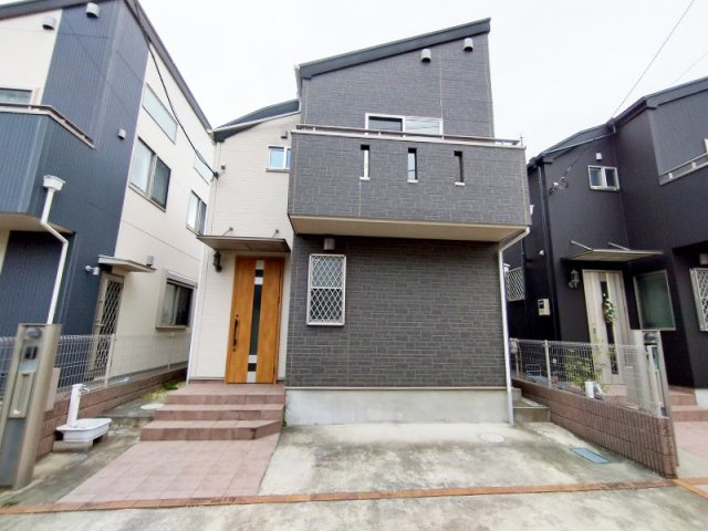 【外観】 | 練馬区西大泉4丁目　中古一戸建住宅　(保谷店) | 2026年6月撮影/閑静な住宅地に佇む3LDKの中古一戸建住宅です。