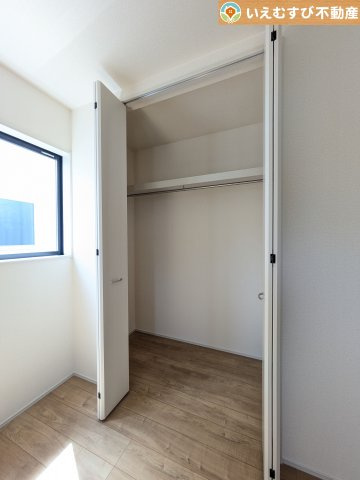 Livele Garden.S　深谷稲荷町北第3の収納|大容量の収納スペースで住空間もスッキリ広々
収納がたっぷり付いていれば、お部屋がすっきり保てて気持ちが良いですね♪