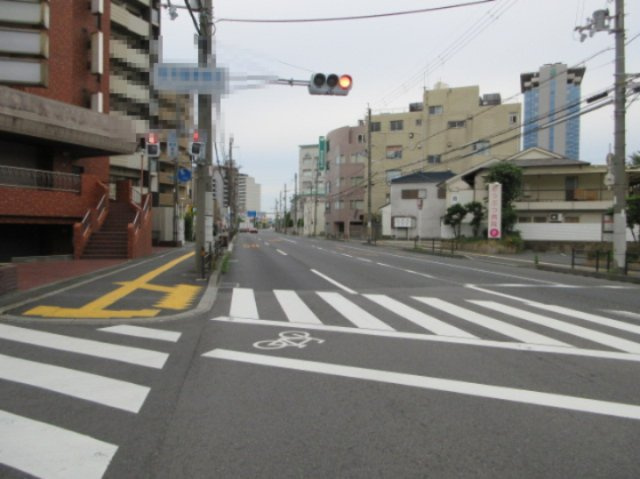 高槻市野見町のビル