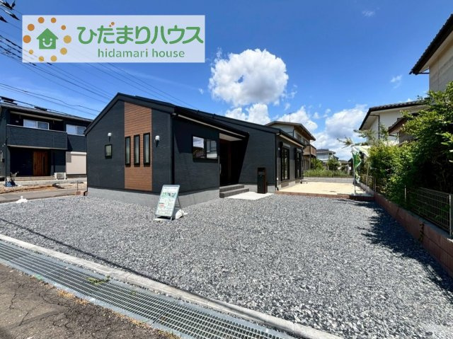 【駐車場】 | 第1牛久市岡見町　新築戸建 | カースペース3台ＯＫ！来客用にもスペースを確保できて安心ですね(^^)/