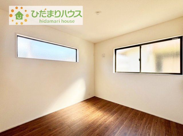 【洋室】 | 第1牛久市岡見町　新築戸建 | 窓が多く、明るい空間を演出してくれます(*^^*)