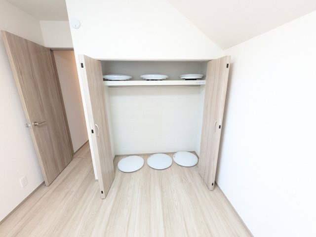 鎌ケ谷市北中沢Ⅰ　A号棟の収納