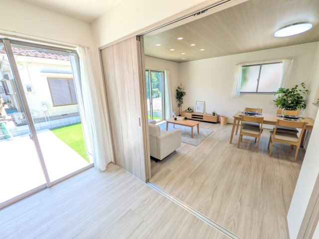 鎌ケ谷市北中沢Ⅰ　A号棟の洋室