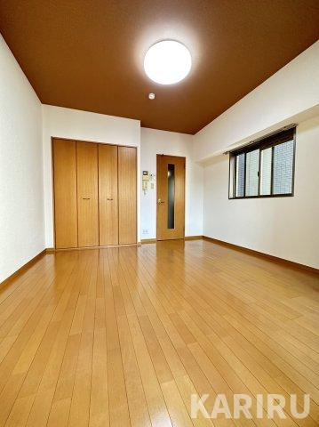 SWISS京橋の居間・リビング|同物件別部屋の写真です