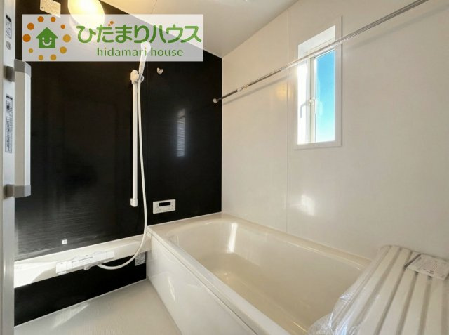 【浴室】 | つくば市高見原第17　新築戸建　2号棟 | 今日も１日お疲れでした。広いお風呂で疲れを癒してください、、、♡