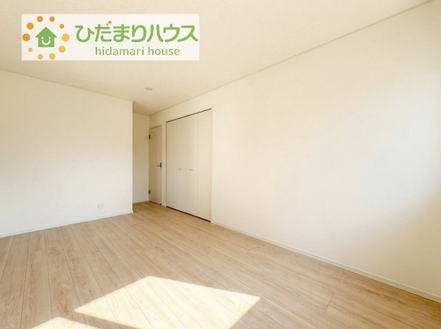 【寝室】 | つくば市高見原第17　新築戸建　2号棟 | ゆとりのある主寝室！ご家族全員で寝れちゃいます♪
