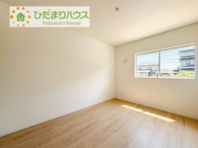 【洋室】 | つくば市高見原第17　新築戸建　2号棟 | 机にベットを置けば子供部屋の完成です！