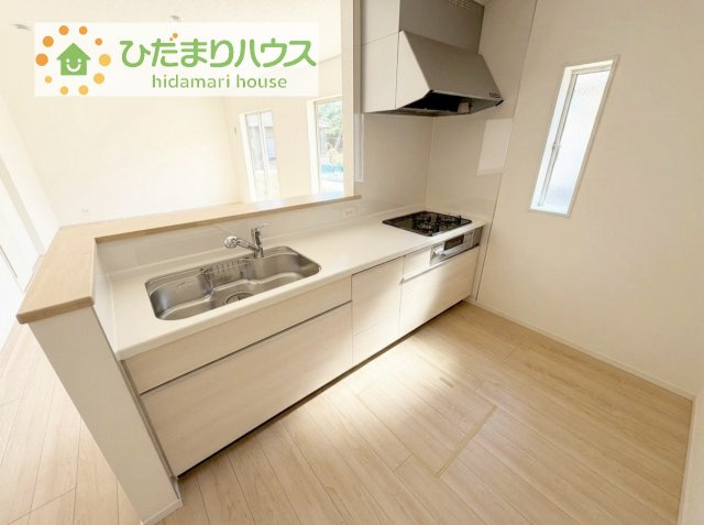 【キッチン】 | つくば市高見原第17　新築戸建　2号棟 | LDKと一体の空間を演出してくれる、オープンキッチン!(^^)!