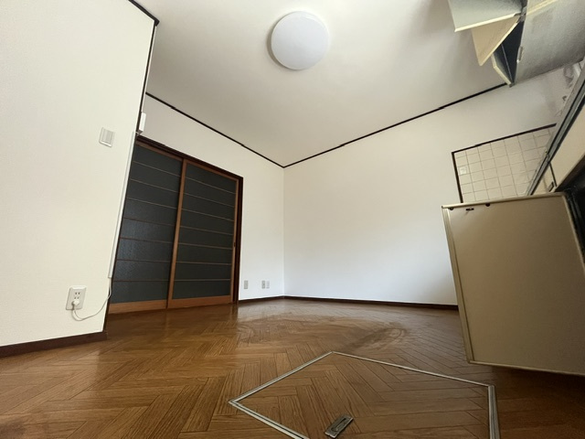 若松町戸建ての居間・リビング