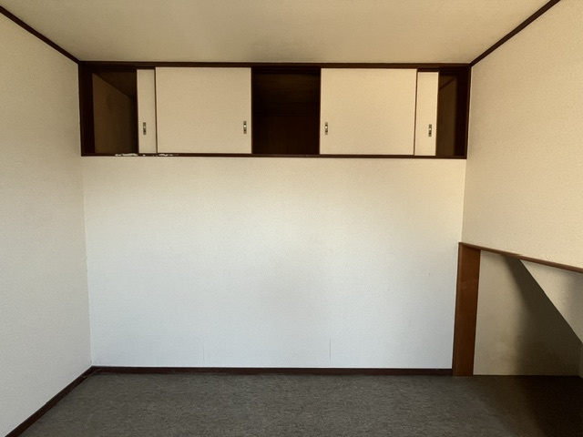 若松町戸建ての居間・リビング