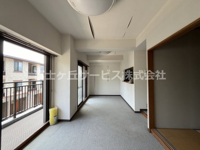 【居間・リビング】 | ダイアパレス磐田 中古マンション | リビングダイニング10.9帖