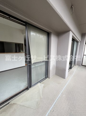 【バルコニー】 | ダイアパレス磐田 中古マンション | 網戸破れ