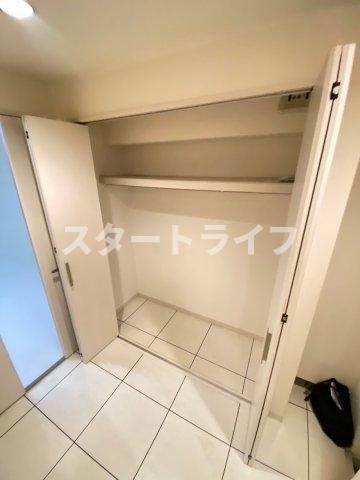 大阪市淀川区西中島５丁目の賃貸マンションの収納