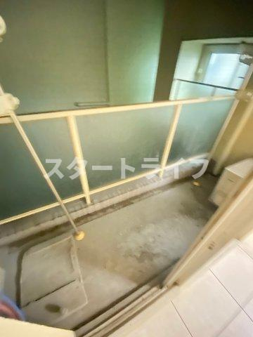 大阪市淀川区西中島５丁目の賃貸マンションのバルコニー