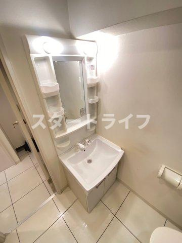 大阪市淀川区西中島５丁目の賃貸マンションの洗面所