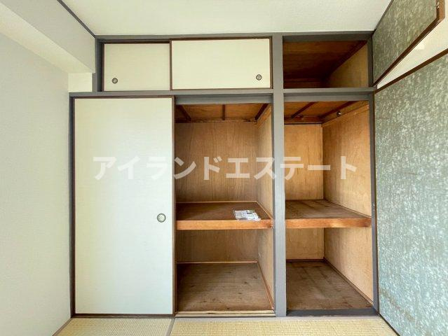 ザオーパークハイツ　ネット無料　敷金0　通風良好の収納