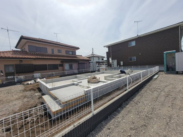 【LiveleGarden】上三川町上三川 第11　全3邸の外観|○2号棟【4LDK+WIC+カースペース3台】
リビングイン階段採用♪「ただいま！」「おかえり～」など、家族の会話が自然と生まれる間取り設計。家族の絆を大切にするススメのプラン。
※2026年5月撮影