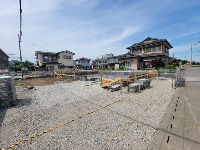 【LiveleGarden】上三川町上三川 第11　全3邸の外観|〇基礎工事中〇
あんしんの長期優良住宅。税金や住宅ローン金利、補助金などの様々な優遇措置を受けられるます。高性能で快適・長持ち、適切なメンテナンス記録で資産価値を維持しやすい。
※2026年5月撮影