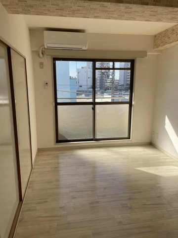 原田ビルの寝室