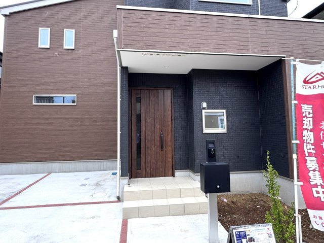 松戸市六実２丁目新築戸建【六実第二小学校:2分】のエントランス|エントランス
