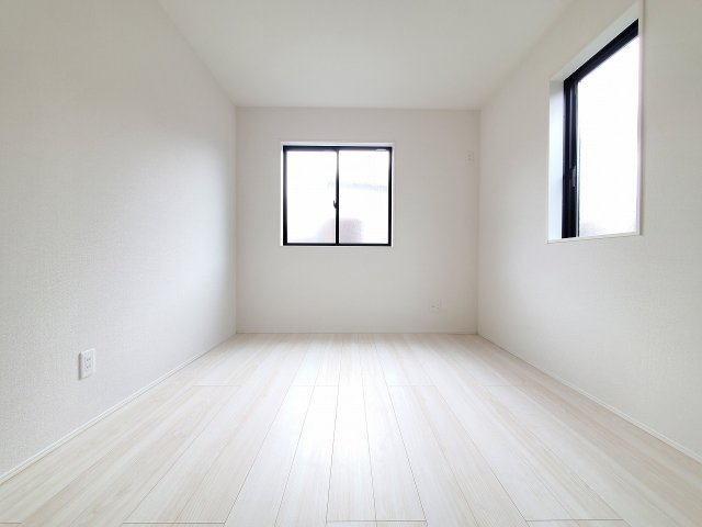 三郷市　戸ケ崎　新築戸建　　全1棟の洋室|施工例です